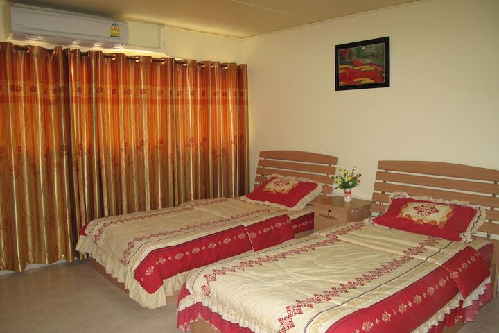 Room 11 of 44