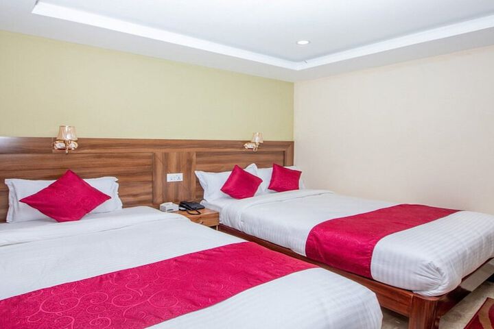 Room 4 of 9