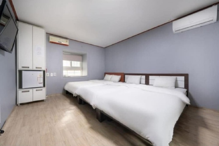 Room 20 of 42
