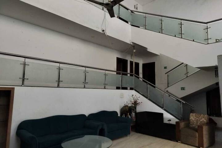 Room 9 of 24