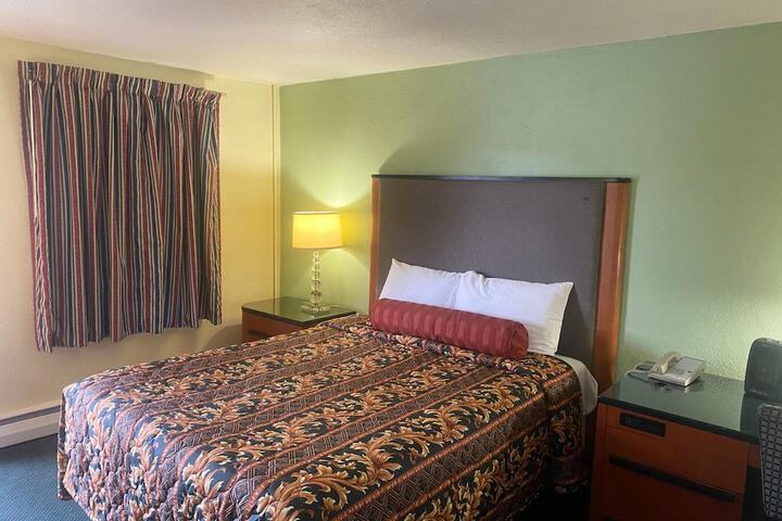 Room 18 of 49