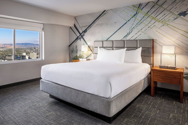 Premium Deluxe King Bed (12 of 27)