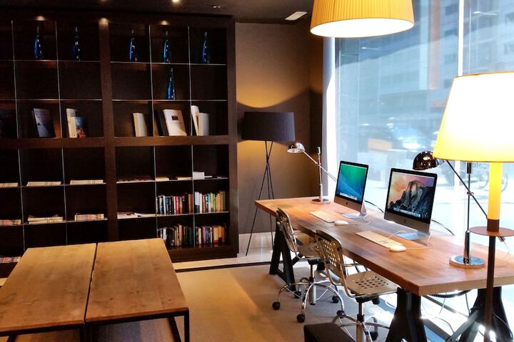 Business Center 126 of 140