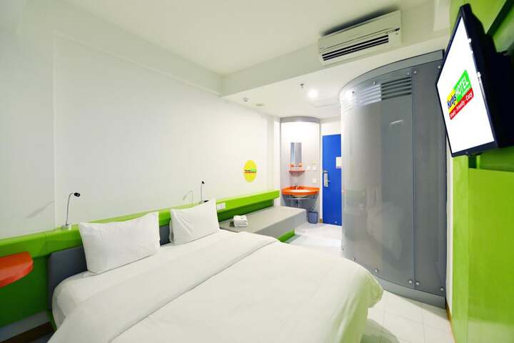Room 17 of 55