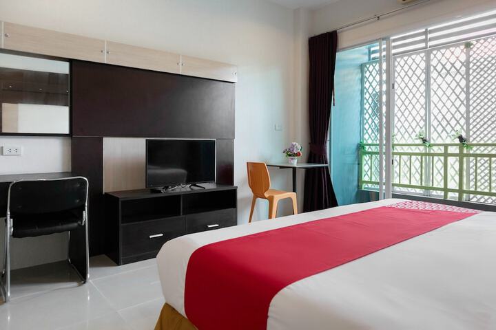 Room 5 of 48