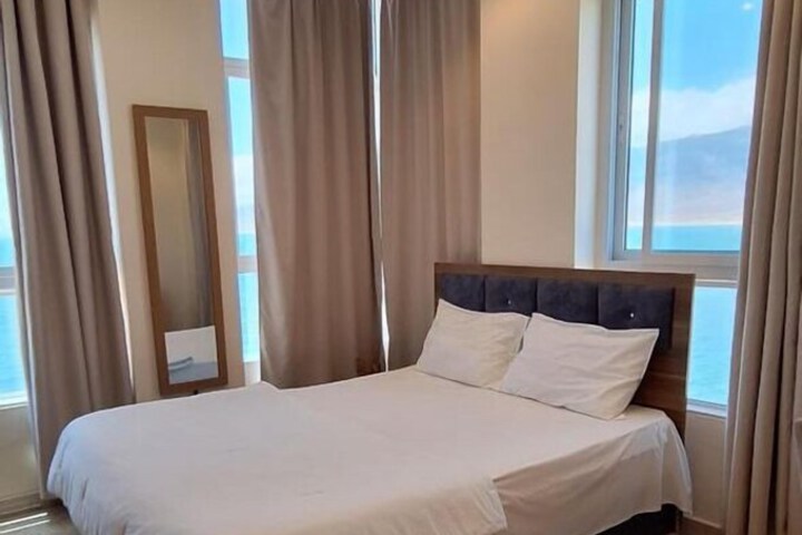 Room 12 of 41