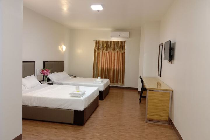 Room 11 of 40
