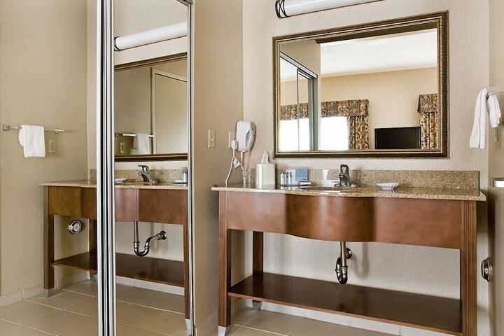 Bathroom sink