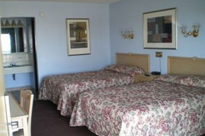Room 7 of 11