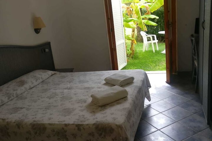 Room 2 of 14