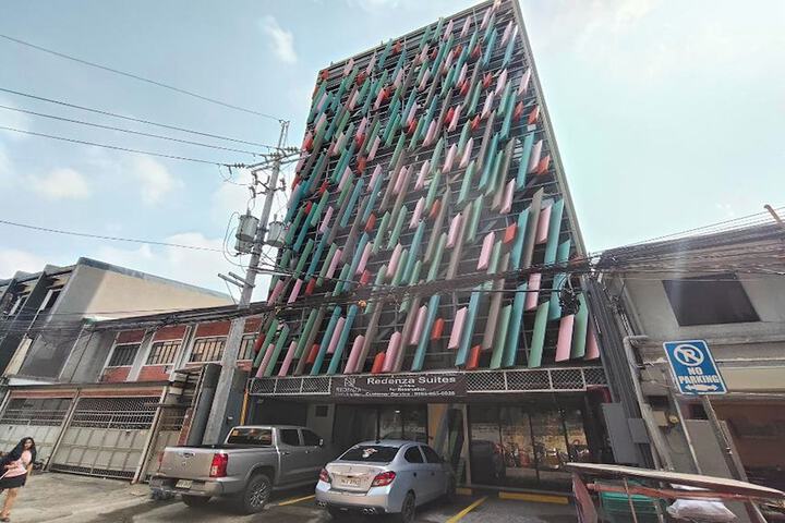 Redenza Suites Makati in Makati