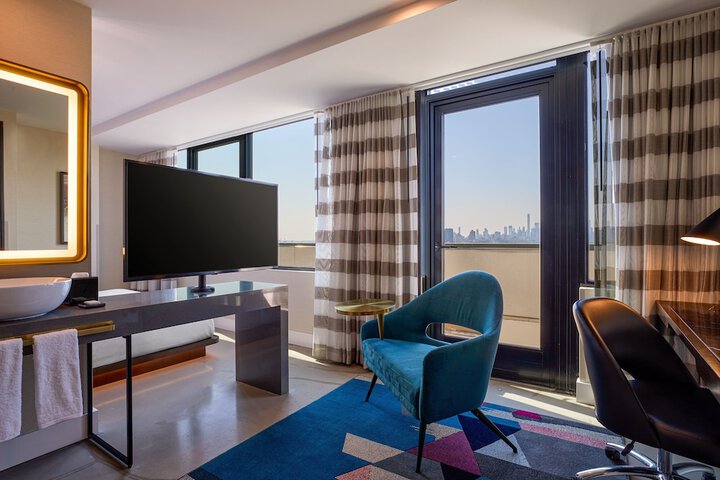 Room 21 of 42