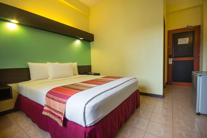 Room 10 of 53