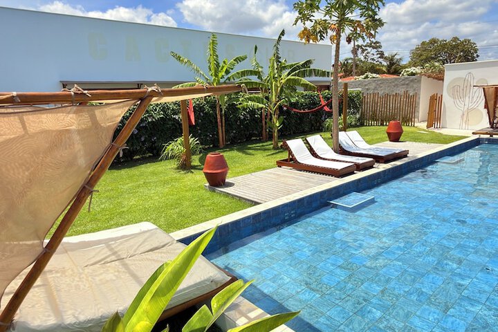 Pool 32 of 50