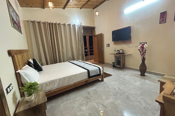 Room 10 of 22
