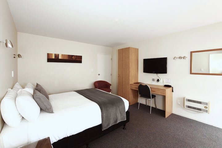 Room 15 of 54