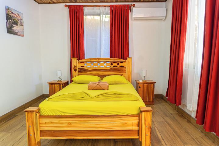 Room 28 of 107