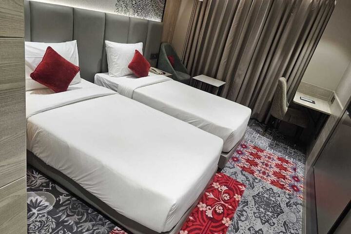 Room 3 of 26
