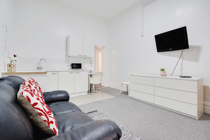 Room 3 of 42