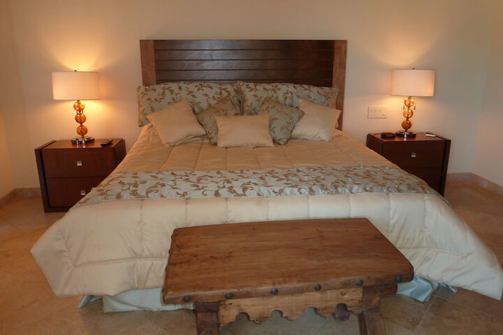 Room 5 of 22