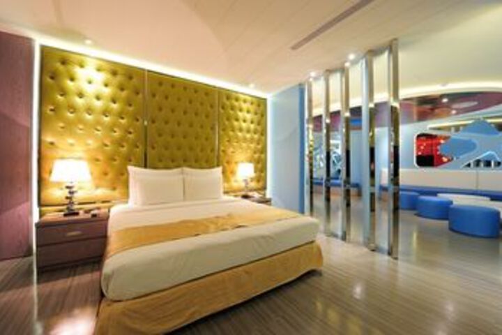 Room 68 of 118