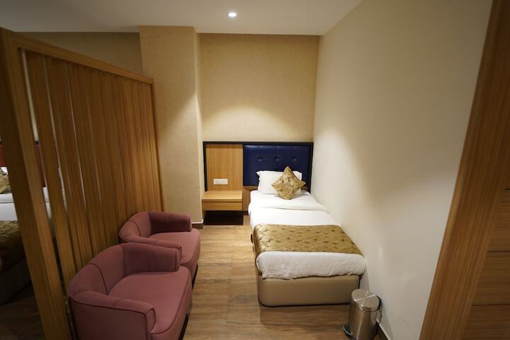 Room 14 of 49
