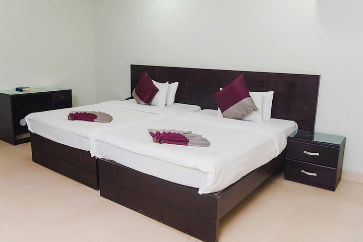 Room 14 of 32