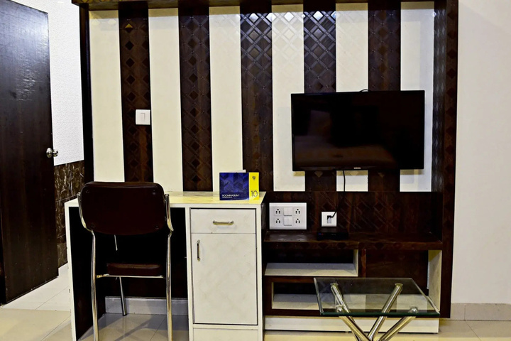 OYO 8971 Woodstay Inn Sector 45