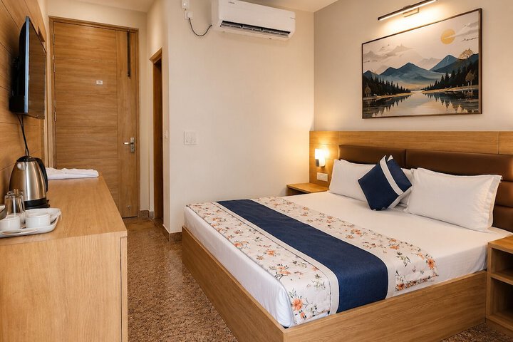 Room 5 of 24