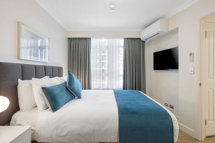 Room 26 of 172