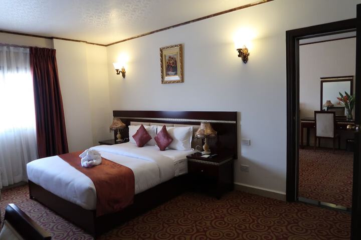 Room 15 of 128