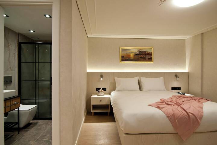 Room 57 of 92