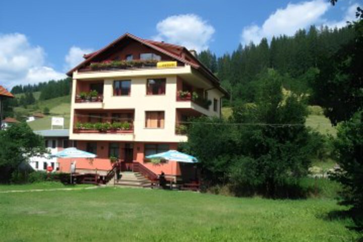 Family Hotel Savov