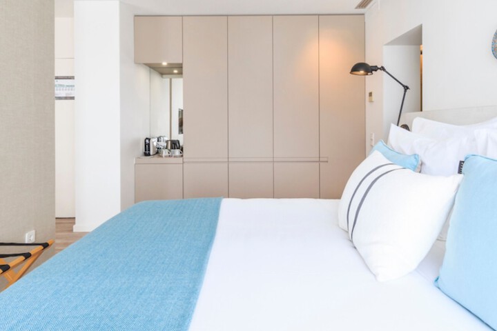 Room 13 of 46
