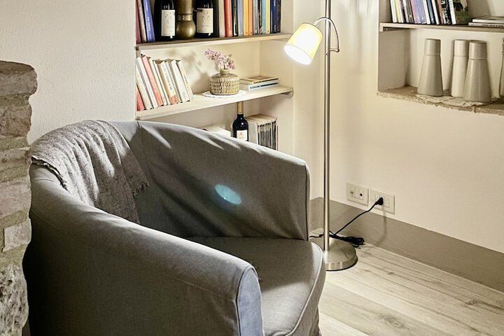 Lounge 67 of 115