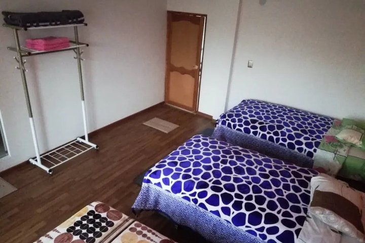 Room 4 of 11