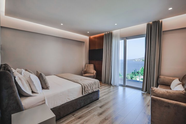 Room 15 of 76