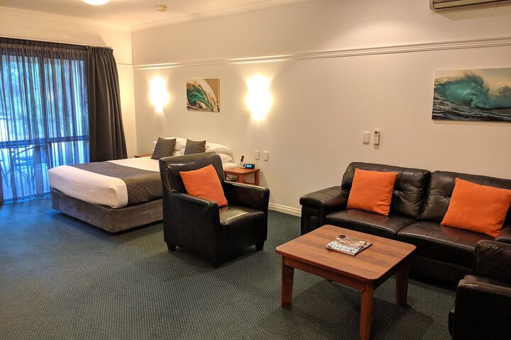 Room 5 of 84