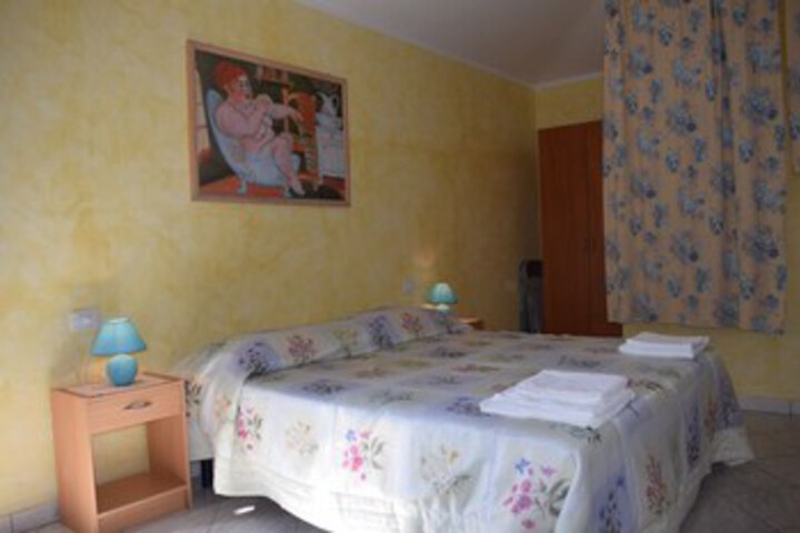 Room 69 of 76