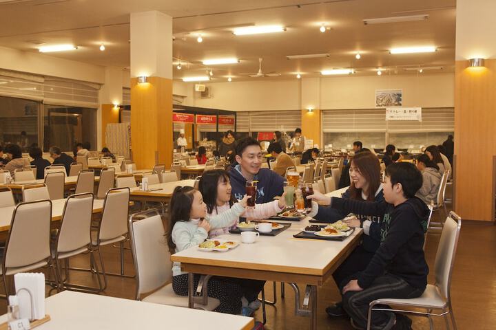 Dining 75 of 108