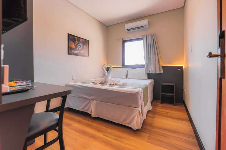 Room 25 of 82
