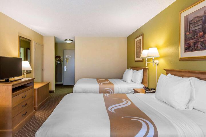 Double Accessible King Size Bed (11 of 11)