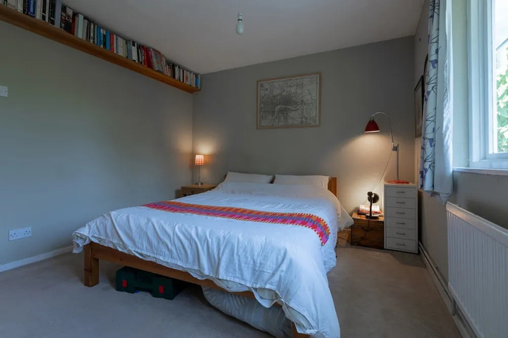 Room 4 of 19