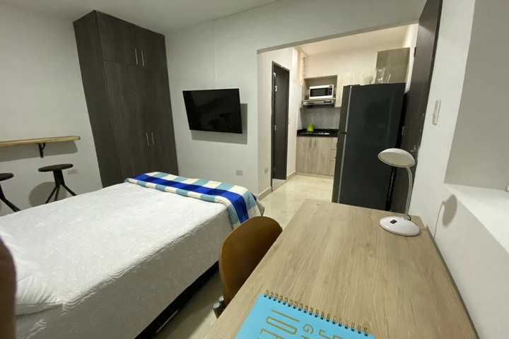 Room 5 of 11