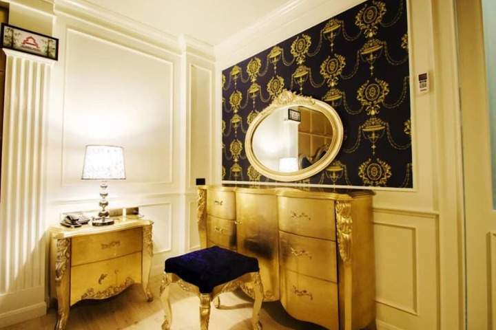Room 48 of 60