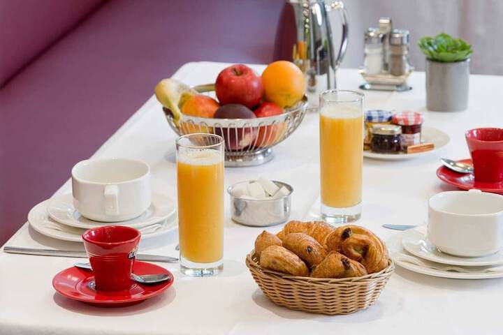 Breakfast buffet