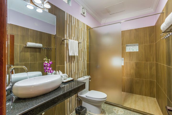 Room 15 of 29