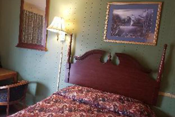 Room 9 of 9