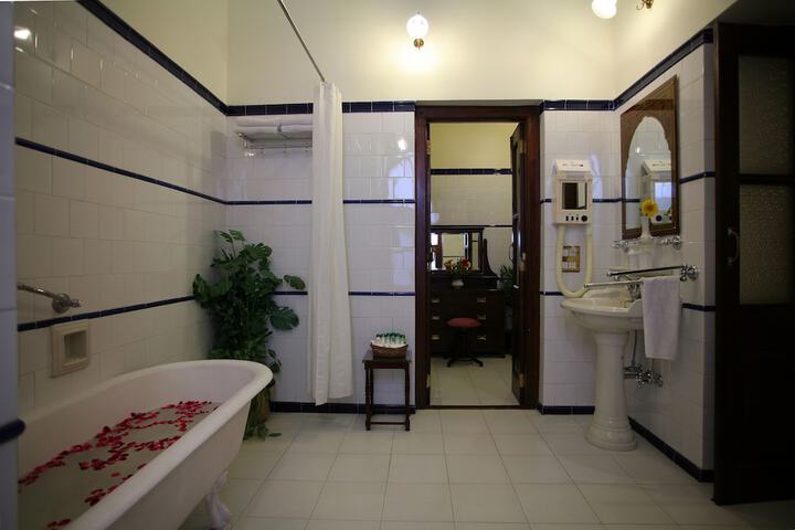 Clean Restrooms