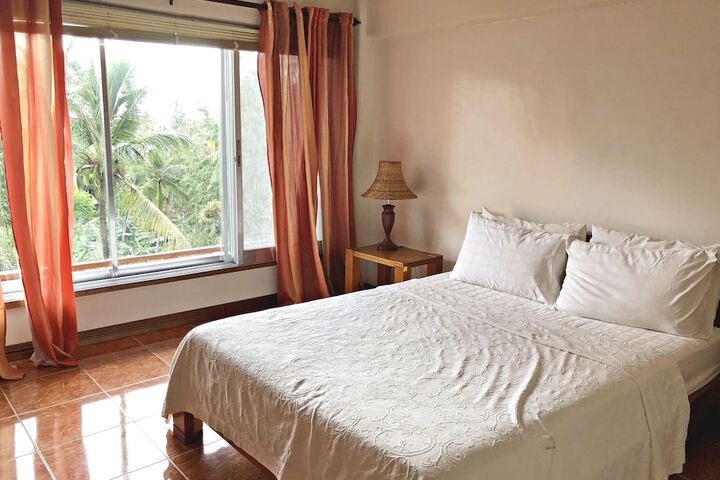 Room 5 of 36